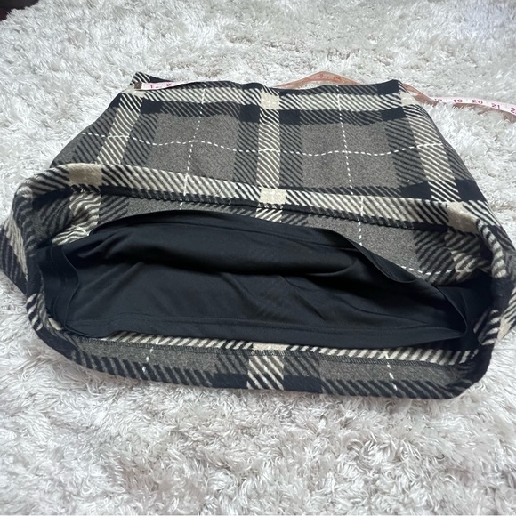 H&M Wool Plaid Mini Skirt • Brown Tan Black • Lined • NWT • Size 10 - Picture 4 of 8